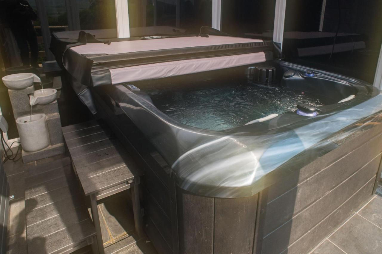 Luxury Super Central Cottage With A Hot Tub/ Gym 포트리 외부 사진